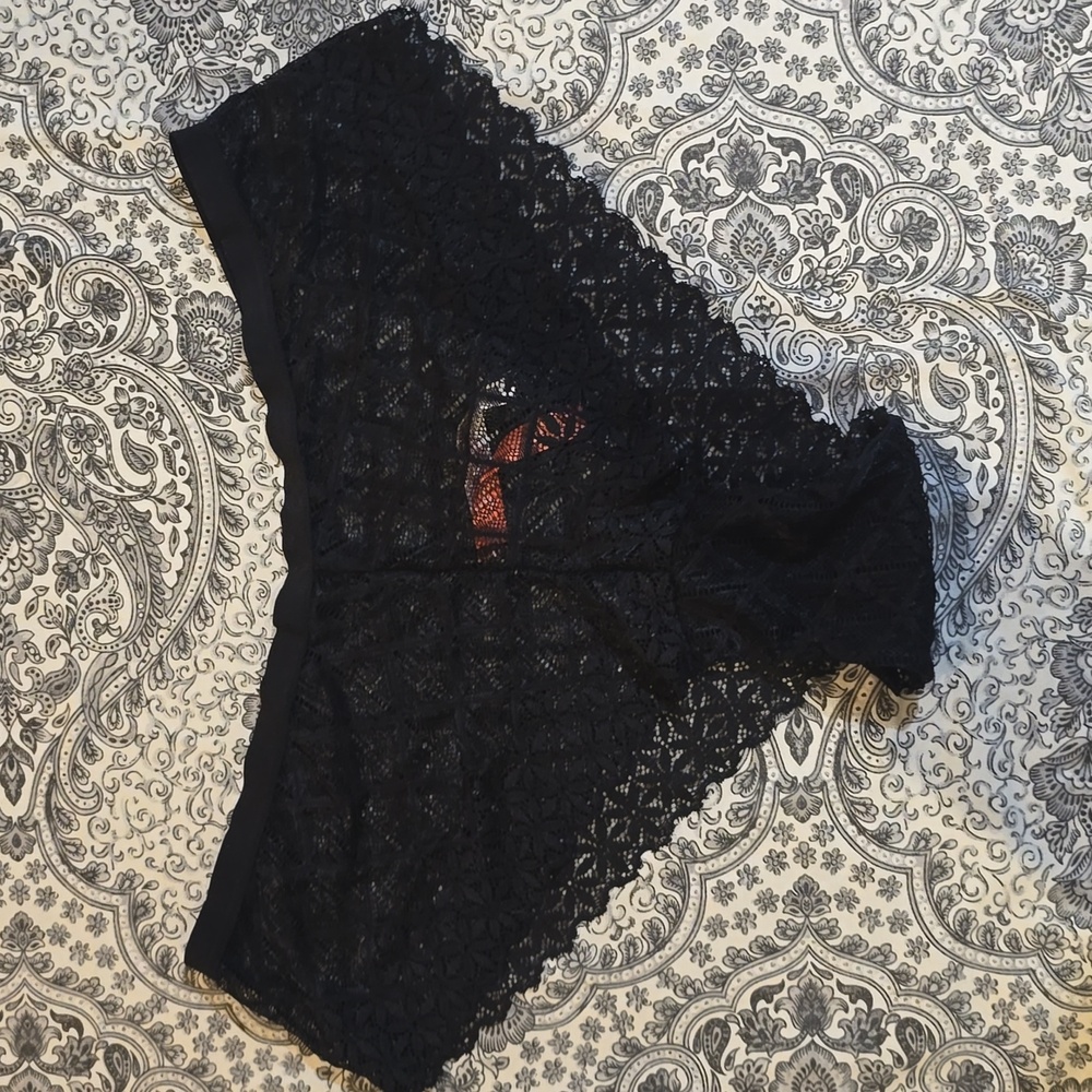 NWOT Black lace Splendies panties